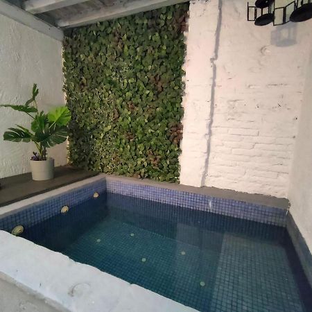 Pequeno Alojamiento Con Mini Piscina - No Climatizada Valencia Kültér fotó