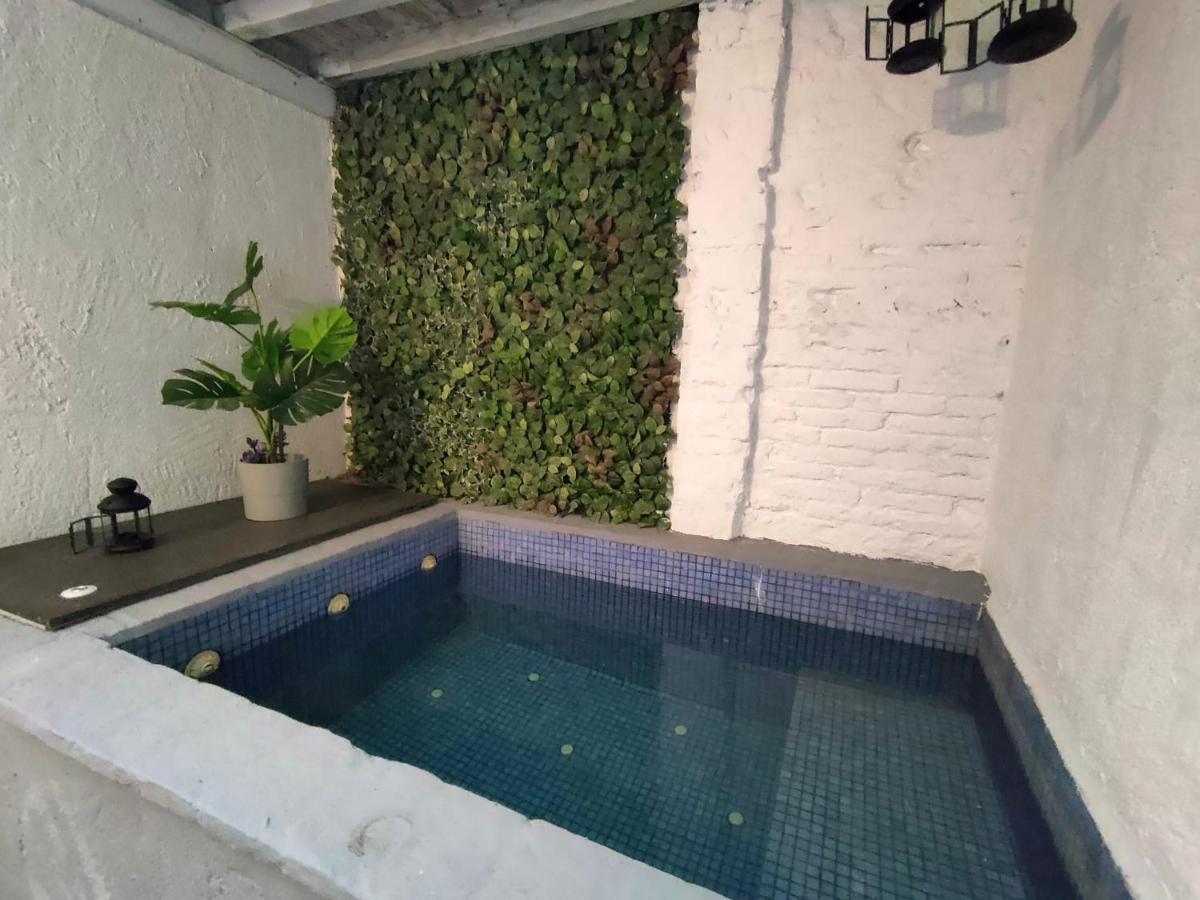 Pequeno Alojamiento Con Mini Piscina - No Climatizada Valencia Kültér fotó