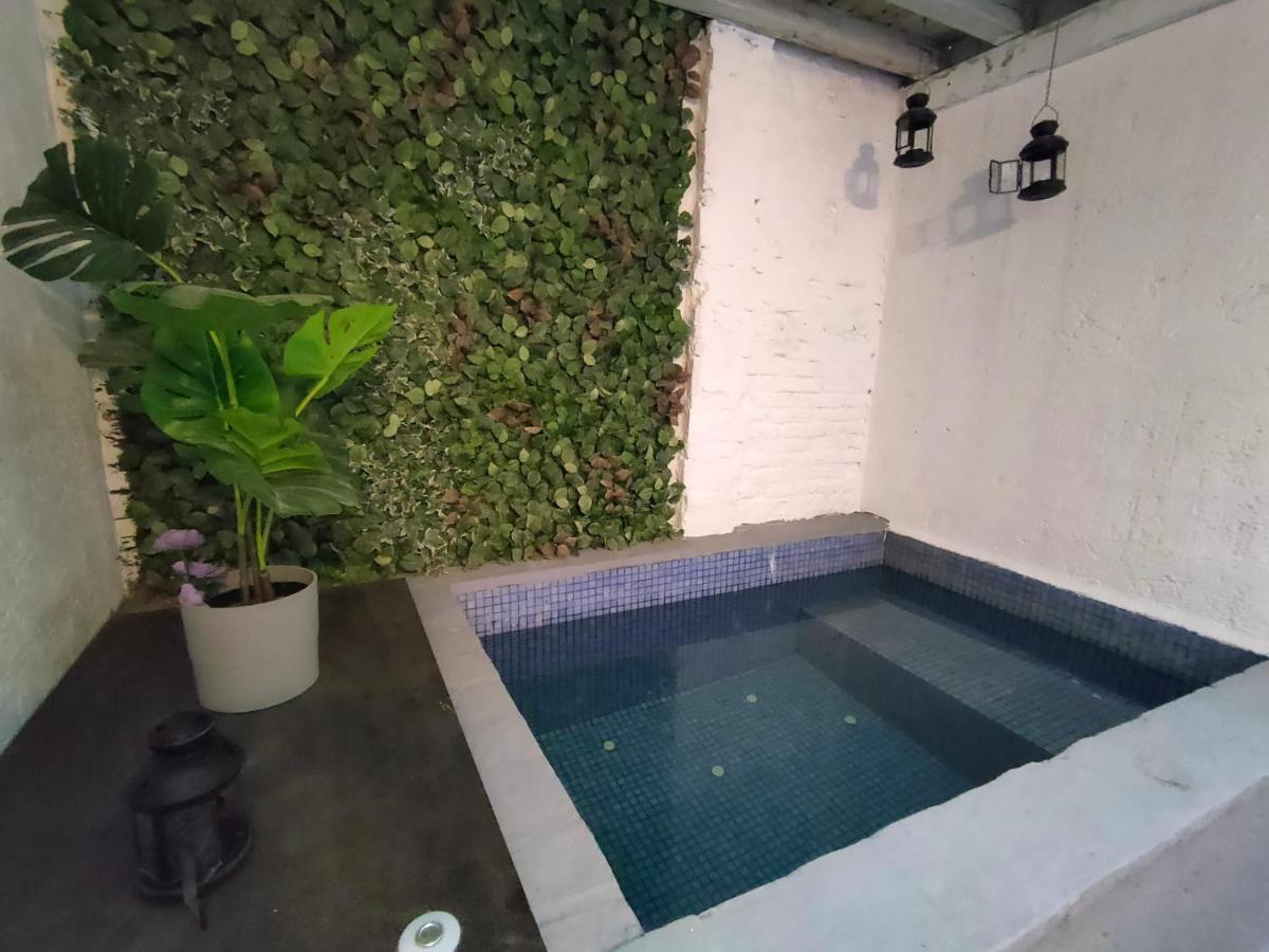Pequeno Alojamiento Con Mini Piscina - No Climatizada Valencia Kültér fotó